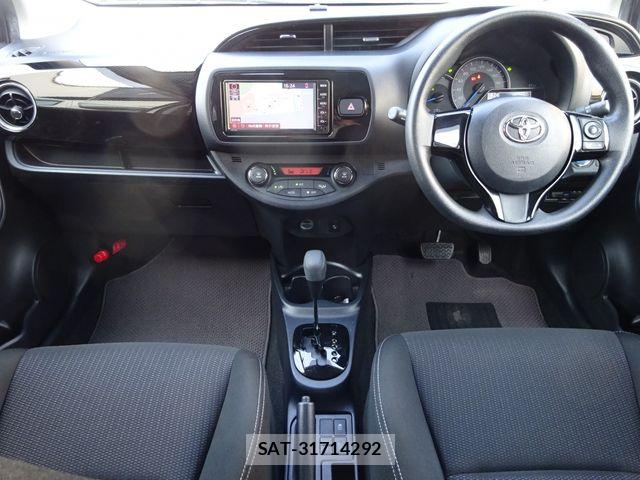 Toyota VITZ HYBRID 2019-05 7394710-1
