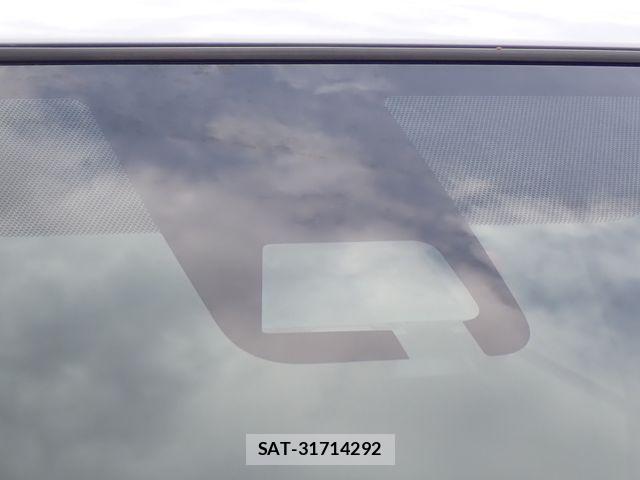 Toyota VITZ HYBRID 2019-05 7394710-24