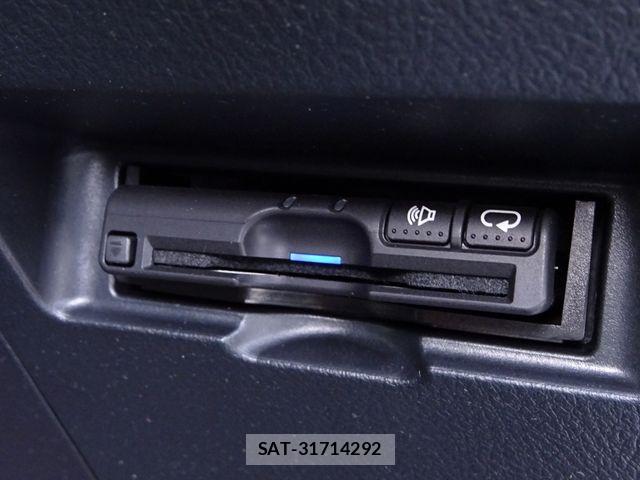 Toyota VITZ HYBRID 2019-05 7394710-8