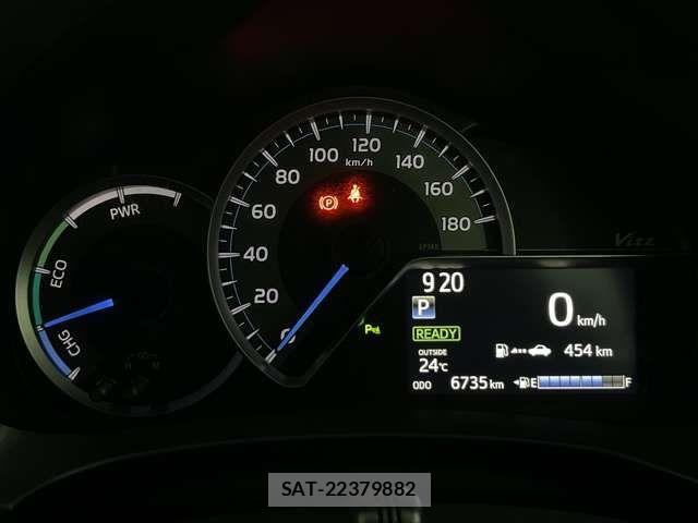 Toyota VITZ HYBRID 2019-06 7394705-10
