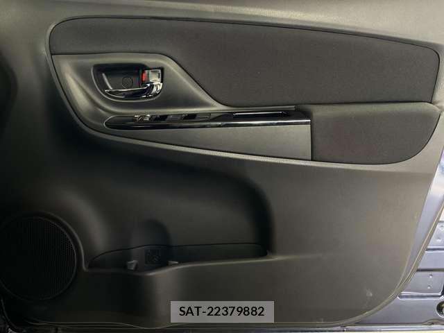 Toyota VITZ HYBRID 2019-06 7394705-14