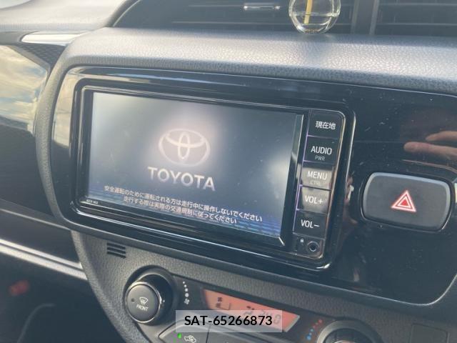 Toyota VITZ HYBRID 2019-06 7458677-12