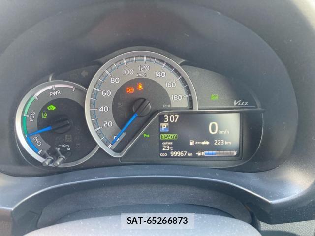Toyota VITZ HYBRID 2019-06 7458677-16