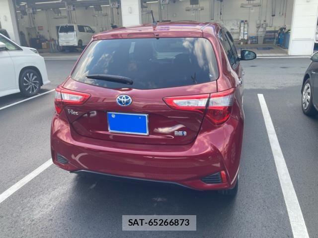 Toyota VITZ HYBRID 2019-06 7458677-5