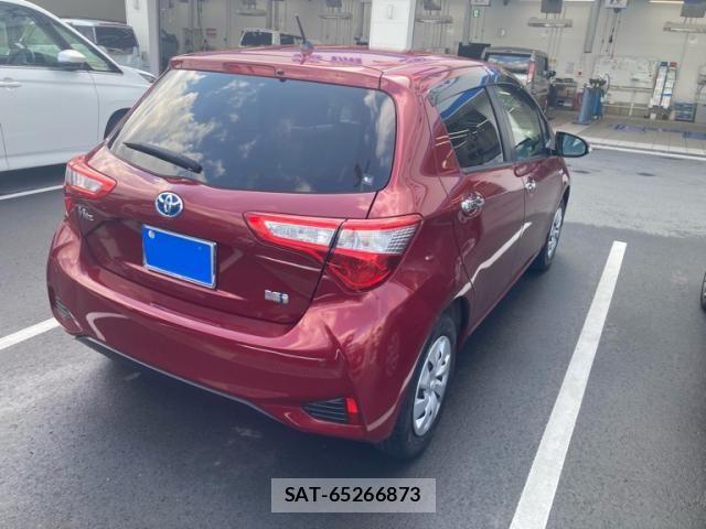 Toyota VITZ HYBRID 2019-06 7458677-6