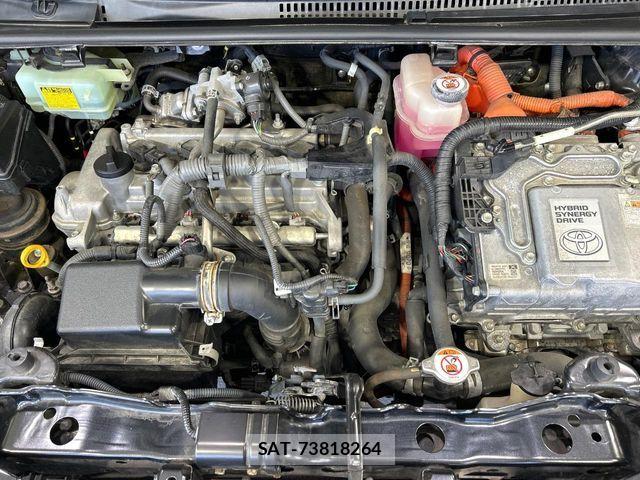 Toyota VITZ HYBRID 2017-08 7458675-17