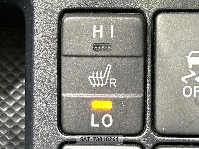 Toyota VITZ HYBRID 2017-08 7458675-4