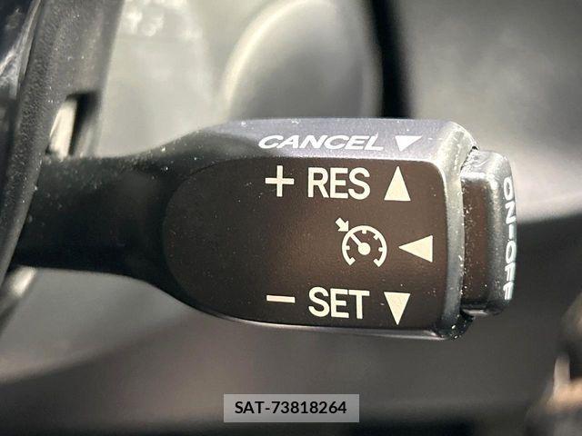 Toyota VITZ HYBRID 2017-08 7458675-6