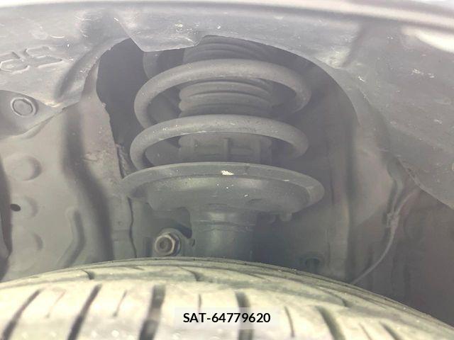 Toyota VITZ HYBRID 2017-08 7458676-19