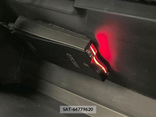 Toyota VITZ HYBRID 2017-08 7458676-5