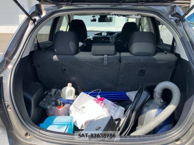 Toyota VITZ HYBRID 2017-03 7621127-9