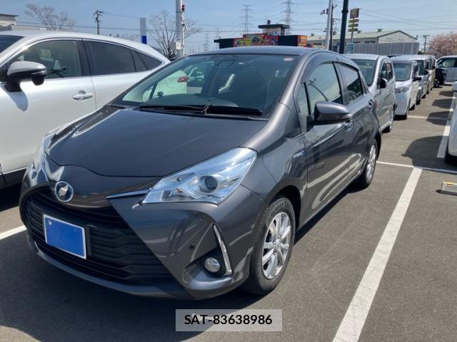 Toyota VITZ HYBRID 2017-03 7621127-2