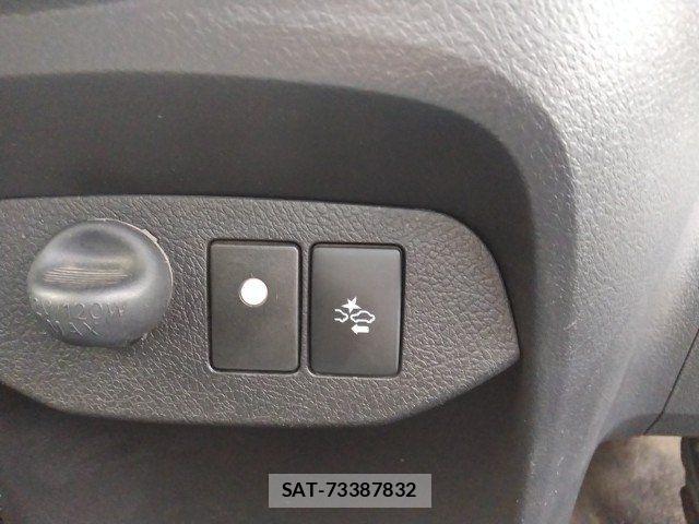 Toyota VITZ HYBRID 2017-10 7621125-14