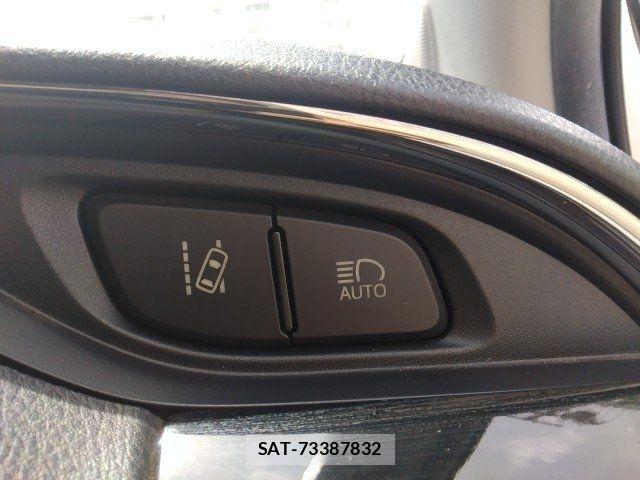 Toyota VITZ HYBRID 2017-10 7621125-15