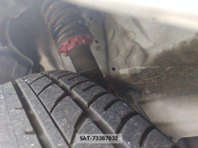 Toyota VITZ HYBRID 2017-10 7621125-22