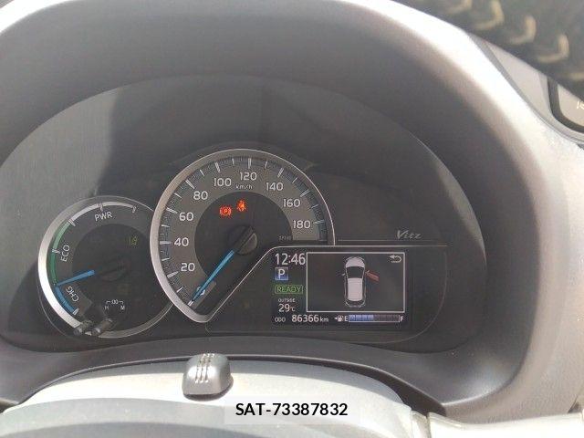 Toyota VITZ HYBRID 2017-10 7621125-29