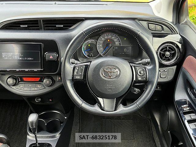 Toyota VITZ HYBRID 2017-03 7621123-13