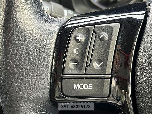 Toyota VITZ HYBRID 2017-03 7621123-16