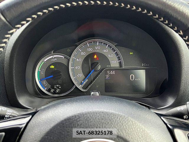 Toyota VITZ HYBRID 2017-03 7621123-7
