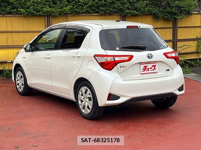 Toyota VITZ HYBRID 2017-03 7621123-8