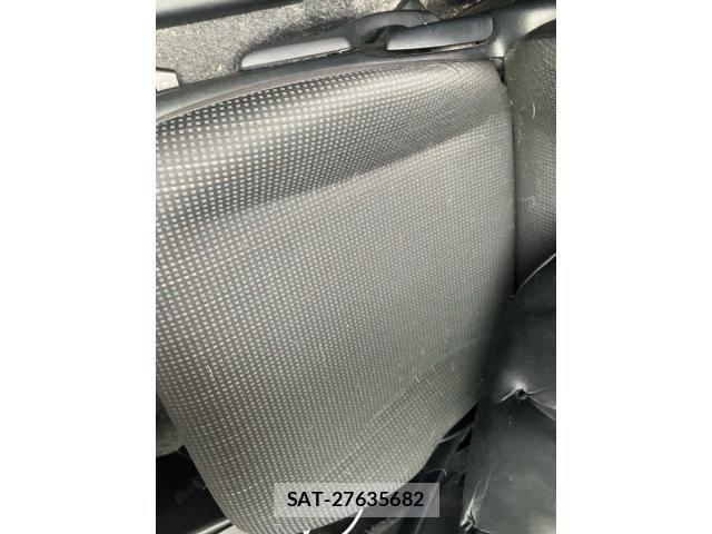 Toyota VITZ HYBRID 2017-08 7621126-18
