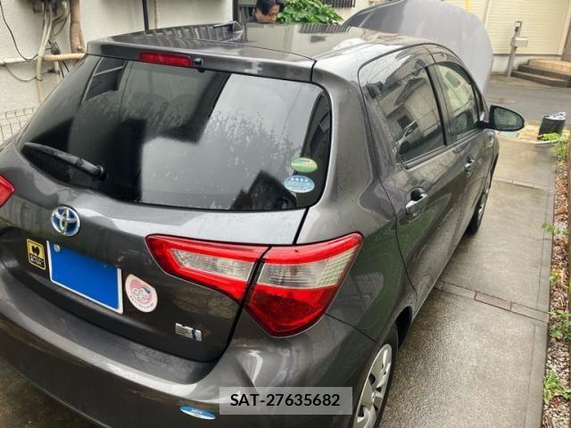 Toyota VITZ HYBRID 2017-08 7621126-2