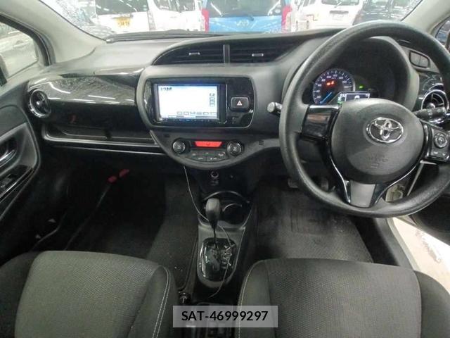 Toyota VITZ HYBRID 2019-05 7605442-9