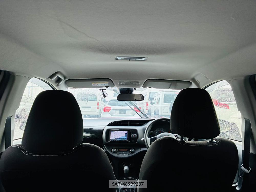 Toyota VITZ HYBRID 2019-05 7605442-25