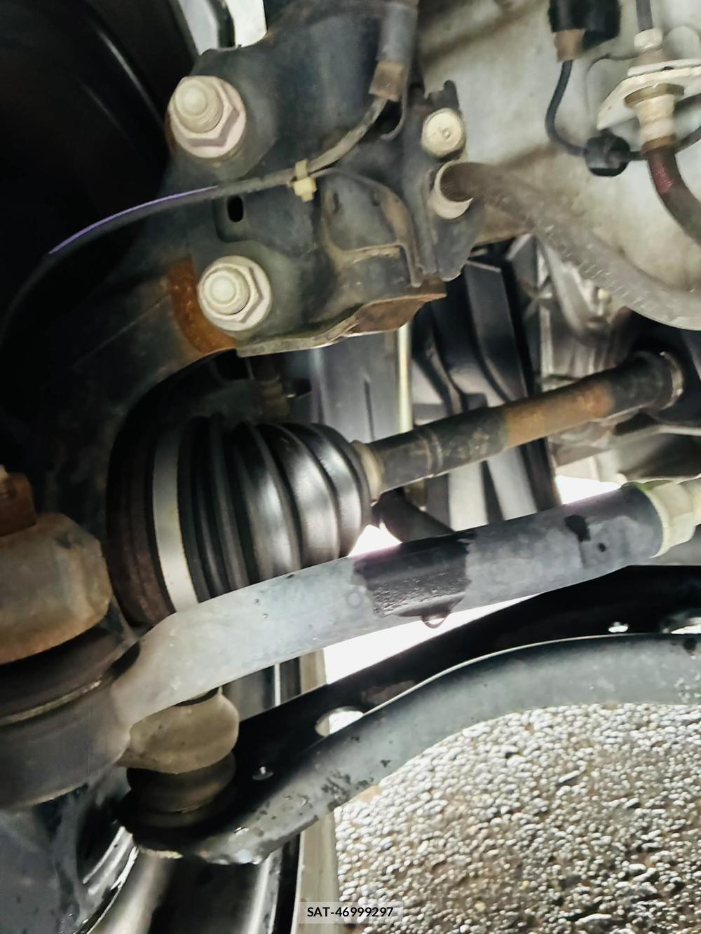 Toyota VITZ HYBRID 2019-05 7605442-35