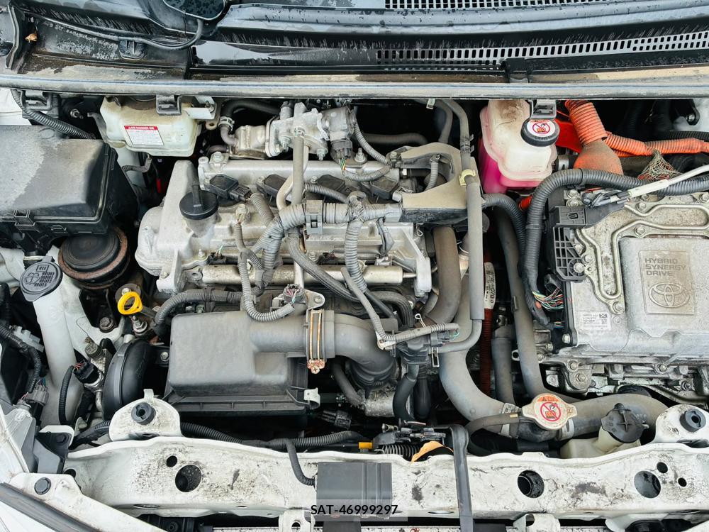 Toyota VITZ HYBRID 2019-05 7605442-39