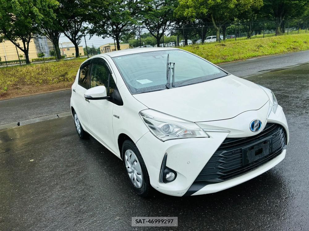 Toyota VITZ HYBRID 2019-05 7605442-6