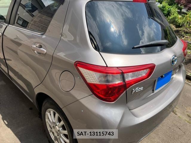 Toyota VITZ HYBRID 2017-03 7730406-9