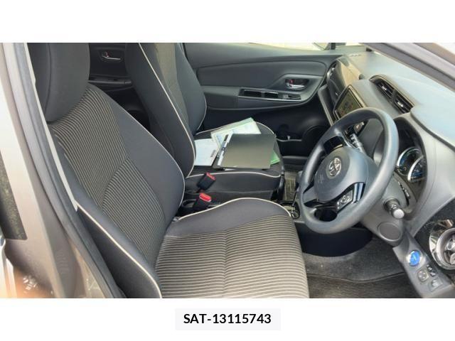 Toyota VITZ HYBRID 2017-03 7730406-25