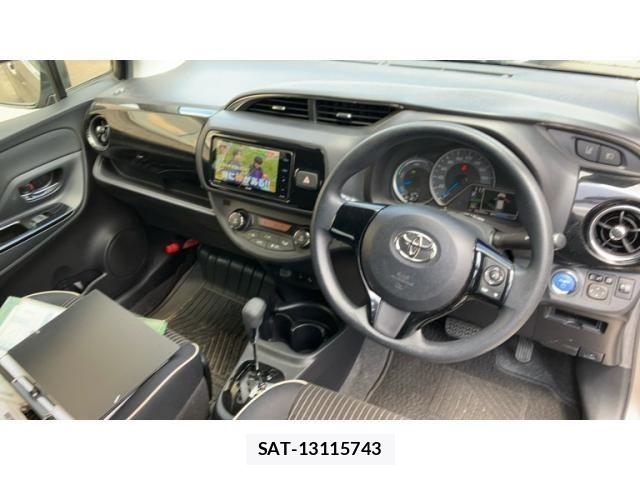Toyota VITZ HYBRID 2017-03 7730406-26