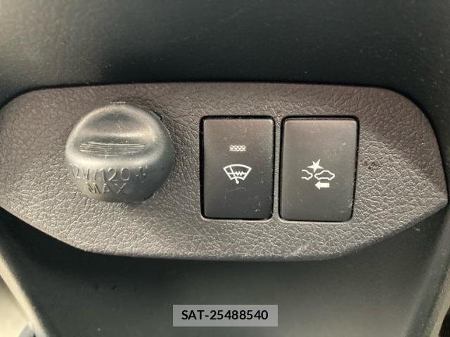 Toyota VITZ HYBRID 2017-06 7730408-26