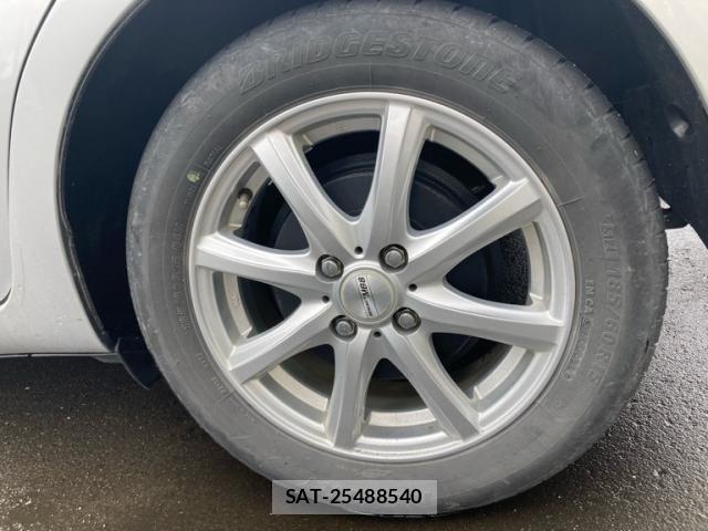 Toyota VITZ HYBRID 2017-06 7730408-6