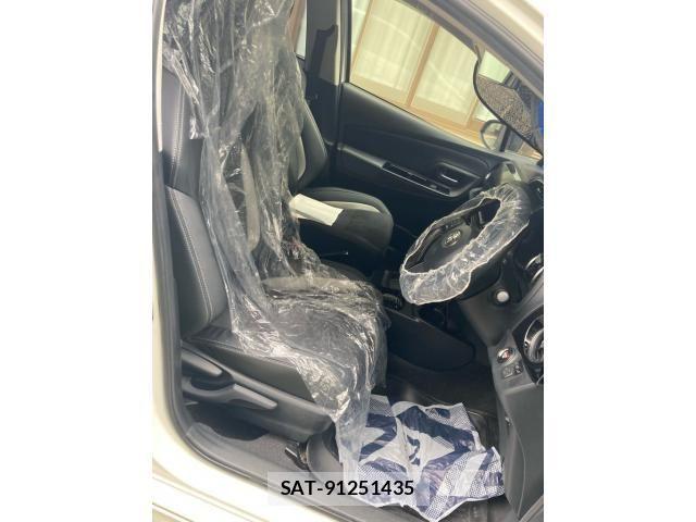 Toyota VITZ HYBRID 2019-07 8039031-12