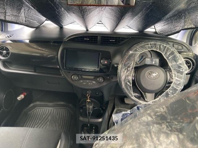 Toyota VITZ HYBRID 2019-07 8039031-14