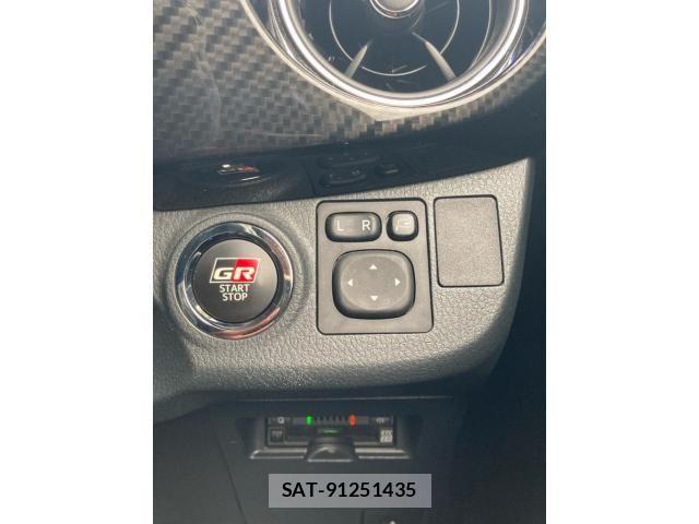Toyota VITZ HYBRID 2019-07 8039031-17