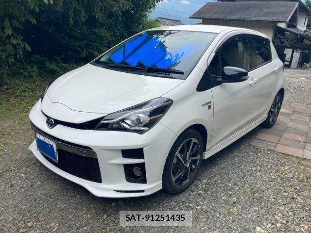 Toyota VITZ HYBRID 2019-07 8039031-1