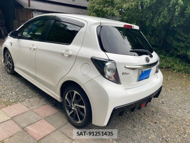 Toyota VITZ HYBRID 2019-07 8039031-4