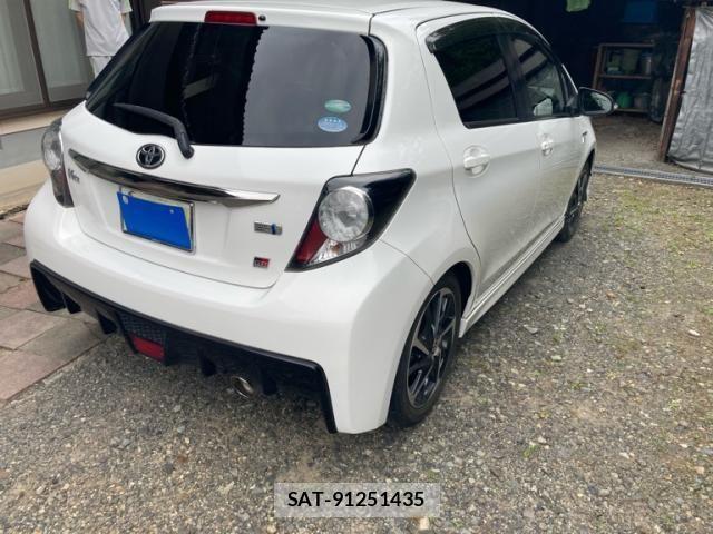 Toyota VITZ HYBRID 2019-07 8039031-5