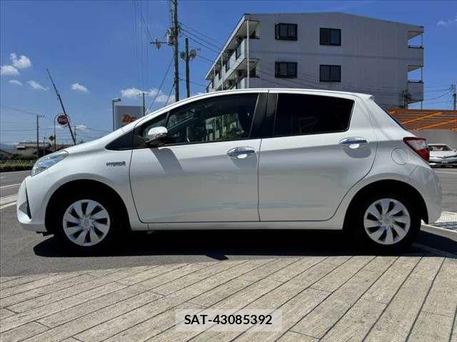 Toyota VITZ HYBRID 2018-12 8076059-10