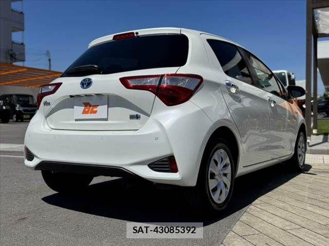 Toyota VITZ HYBRID 2018-12 8076059-14