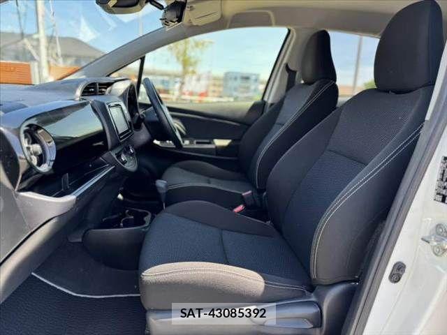 Toyota VITZ HYBRID 2018-12 8076059-16