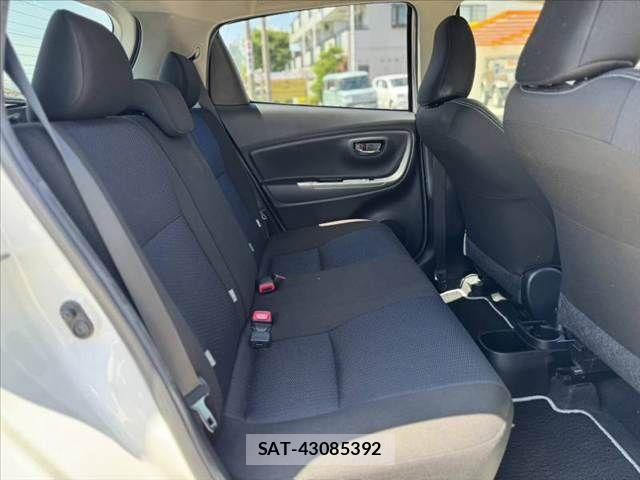Toyota VITZ HYBRID 2018-12 8076059-18