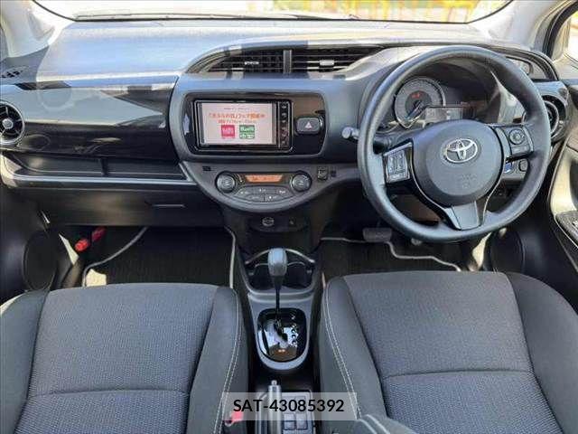 Toyota VITZ HYBRID 2018-12 8076059-1