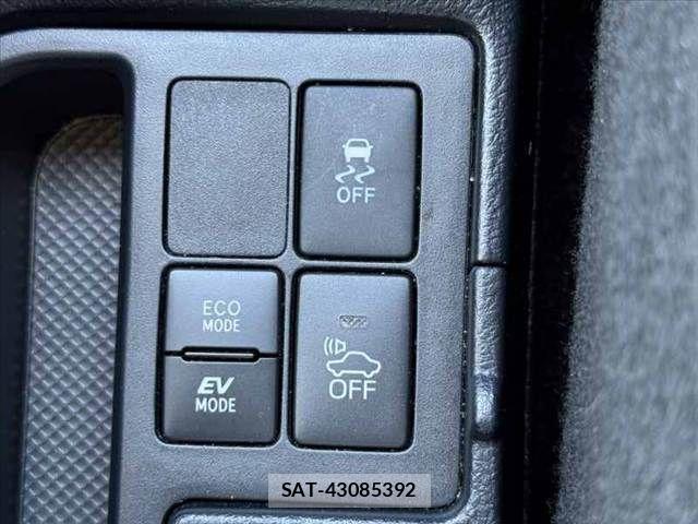Toyota VITZ HYBRID 2018-12 8076059-4