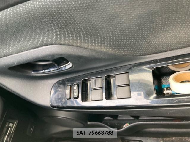 Toyota VITZ HYBRID 2018-07 8102534-13