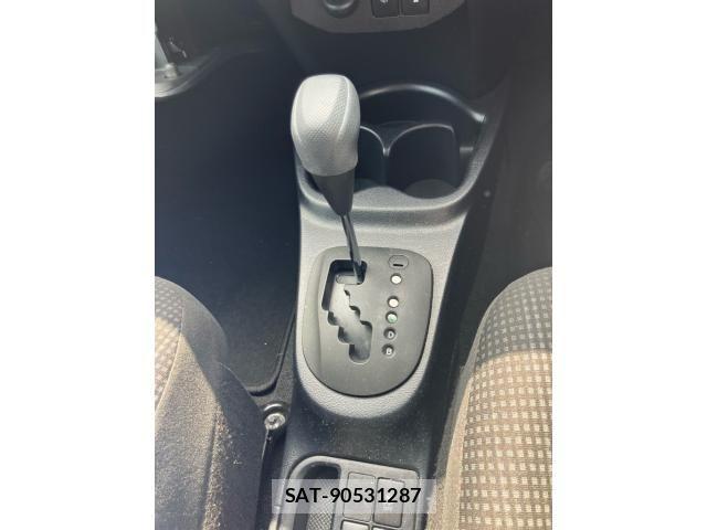 Toyota VITZ HYBRID 2019-09 8102533-13